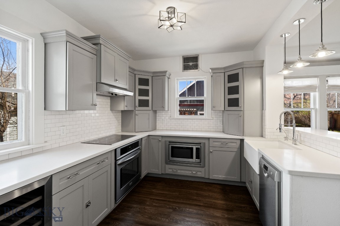 916 S Willson Avenue Property Photo 11