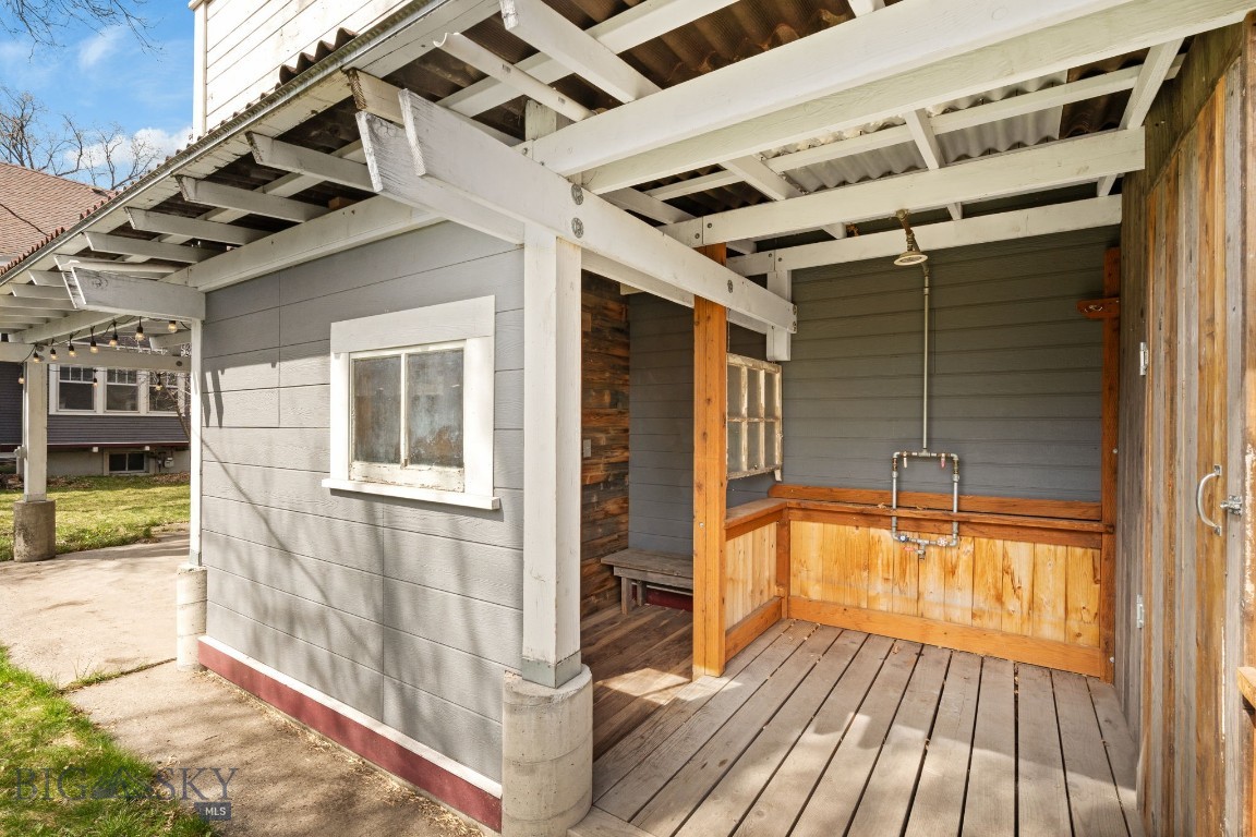 916 S Willson Avenue Property Photo 37