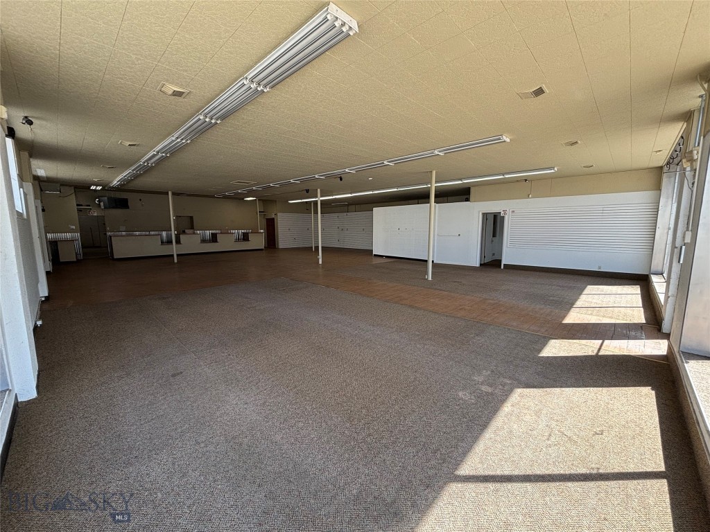 200 E Commercial Property Photo 4