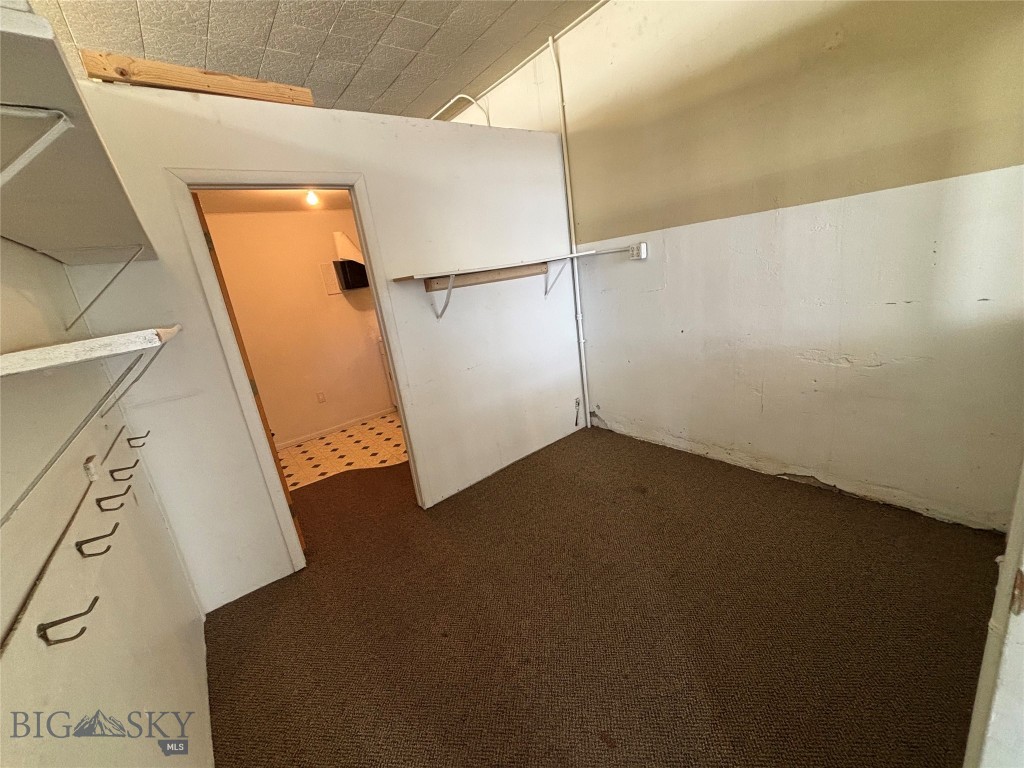 200 E Commercial Property Photo 12