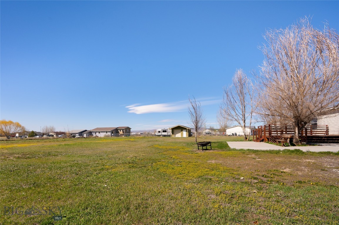 415 Tracy Ann Property Photo 7