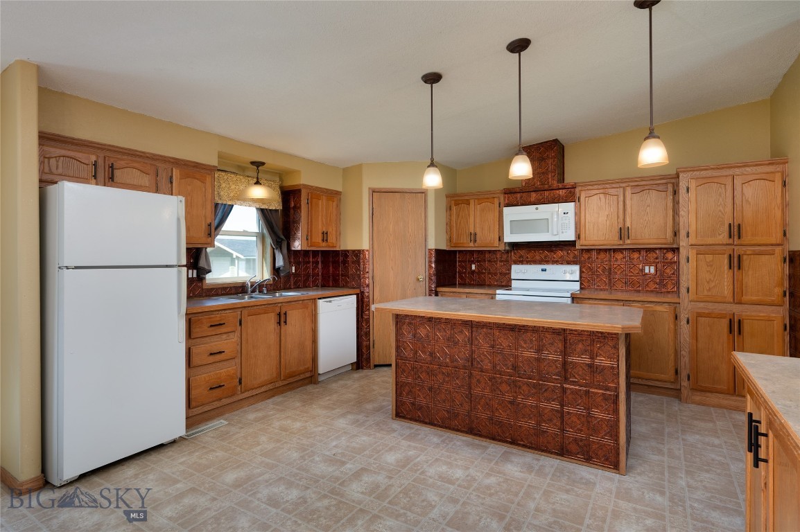 415 Tracy Ann Property Photo 11