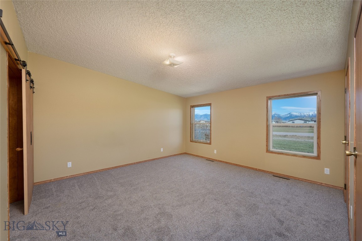 415 Tracy Ann Property Photo 17