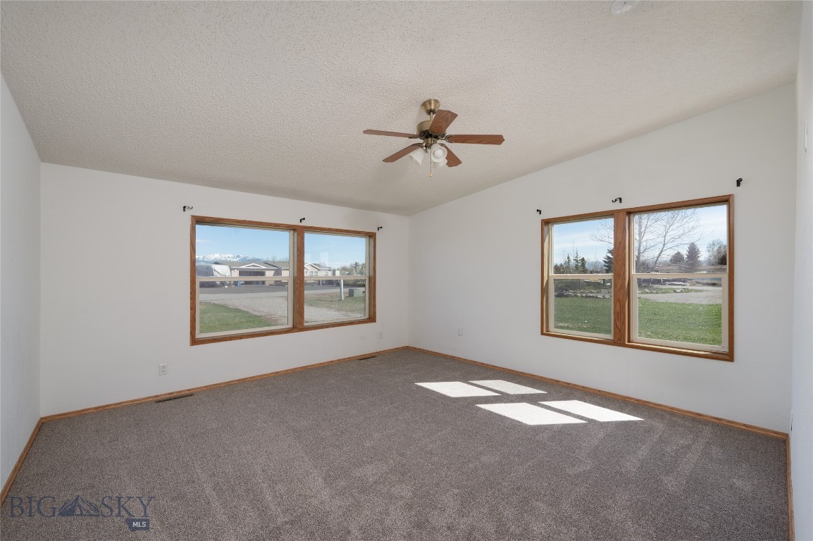 415 Tracy Ann Property Photo 23