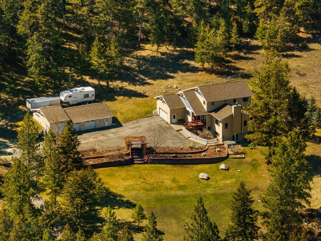 1059 State Highway 282 Property Photo 2