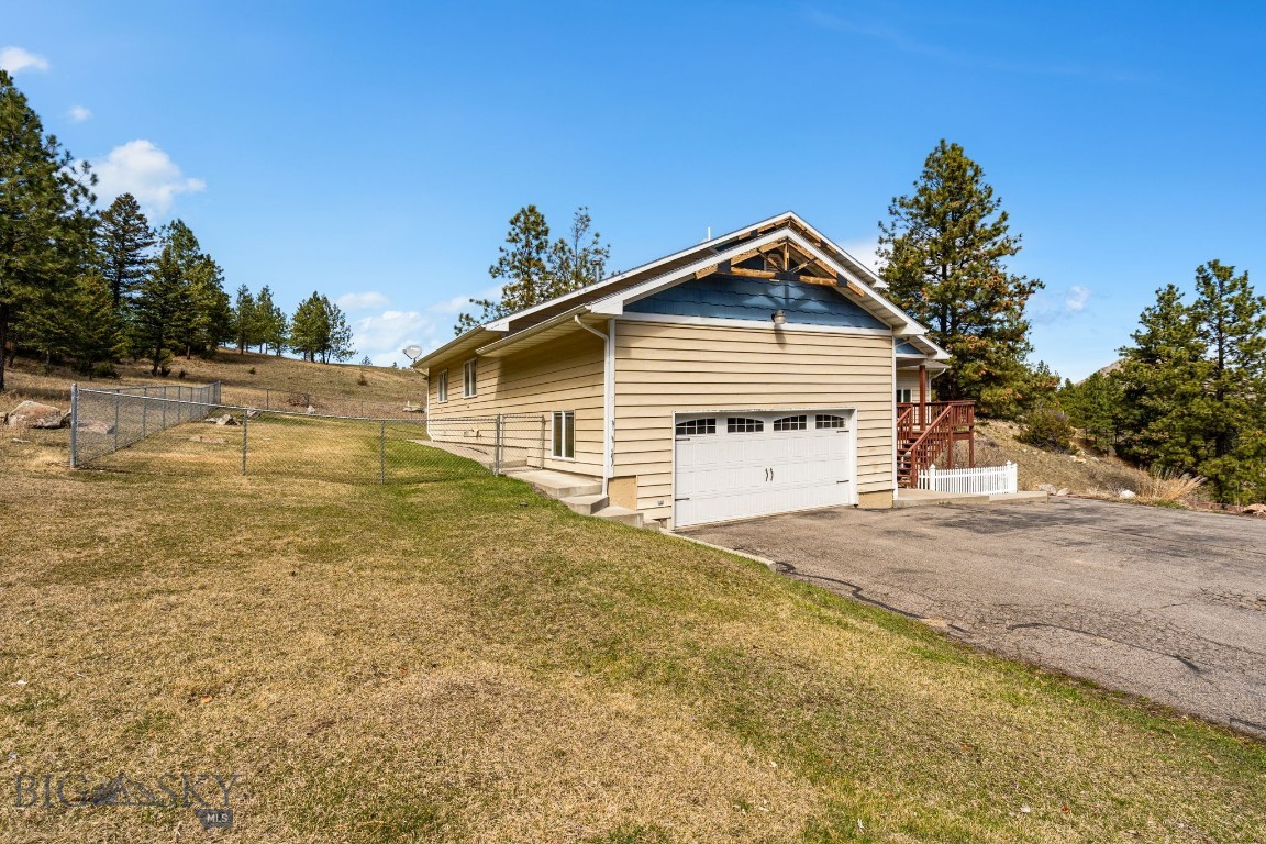 1059 State Highway 282 Property Photo 25
