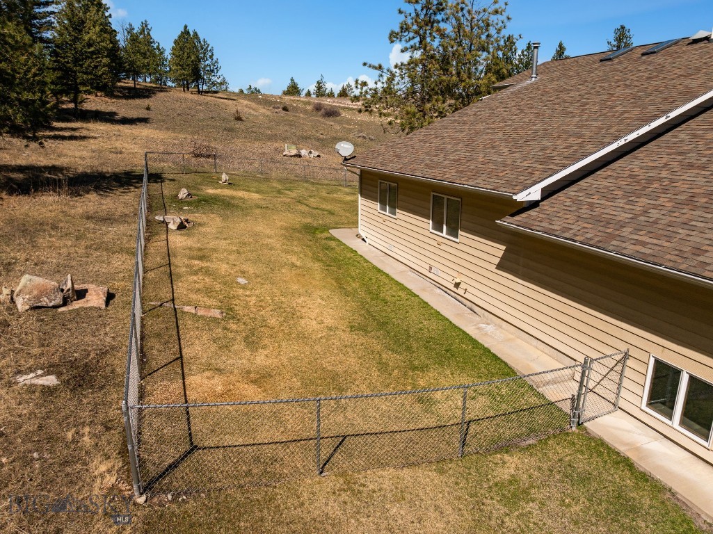 1059 State Highway 282 Property Photo 33