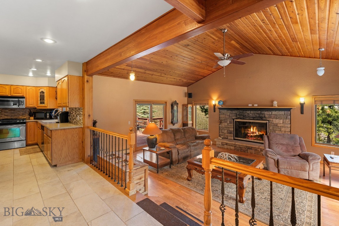 1059 State Highway 282 Property Photo 47