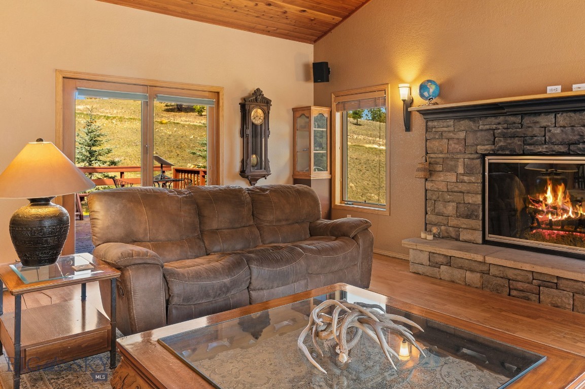 1059 State Highway 282 Property Photo 49