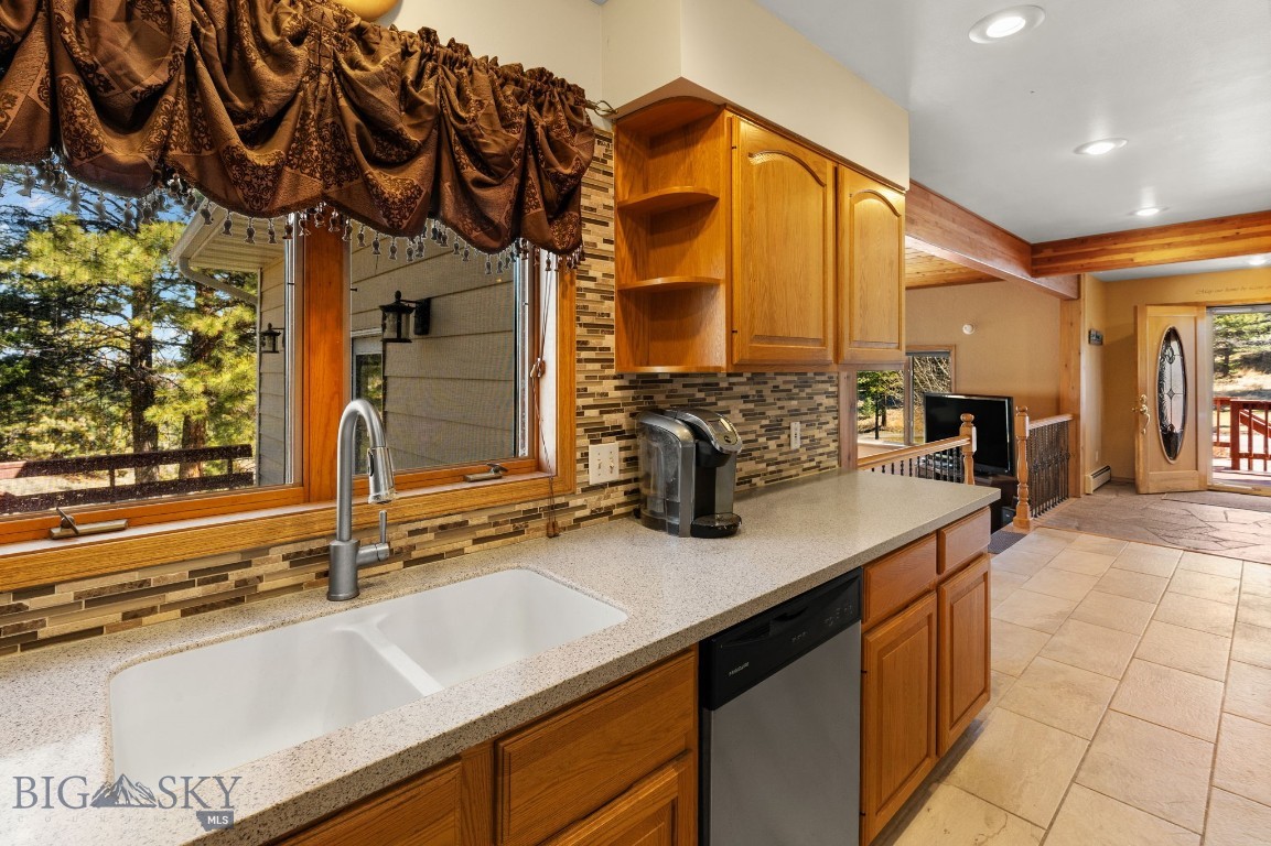 1059 State Highway 282 Property Photo 57