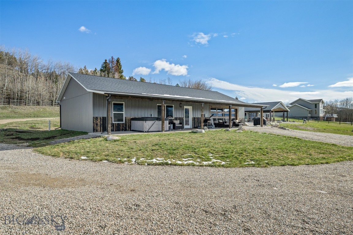3015 N Cable Road N Property Photo 11
