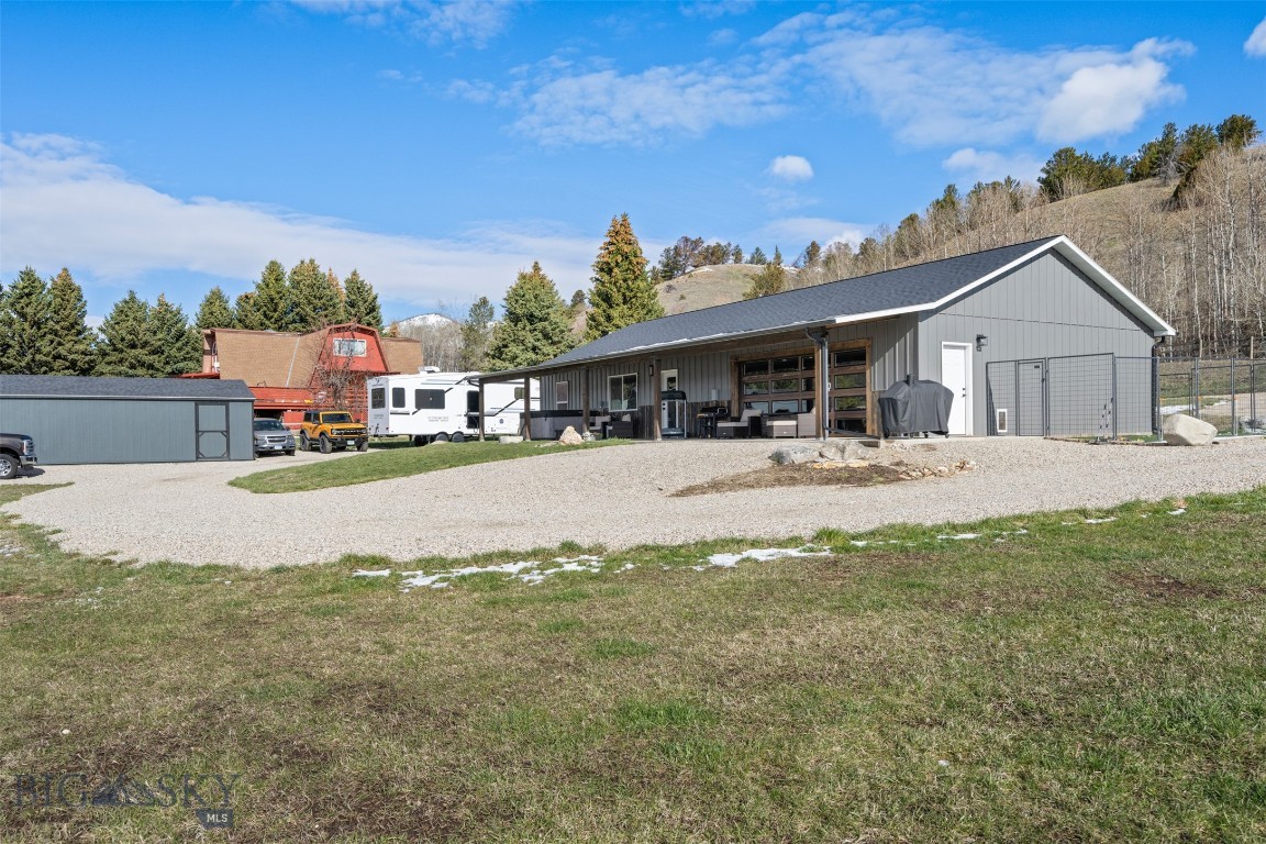 3015 N Cable Road N Property Photo 13