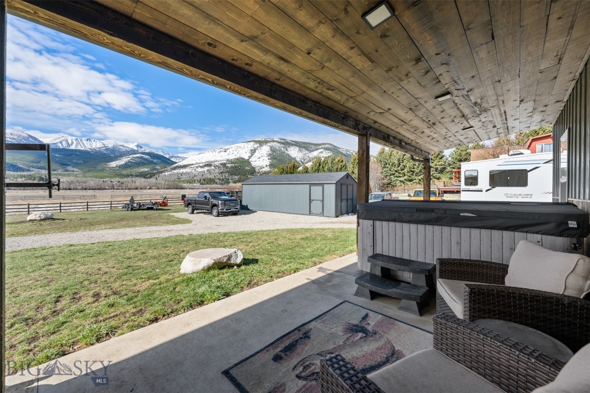 3015 N Cable Road N Property Photo 15