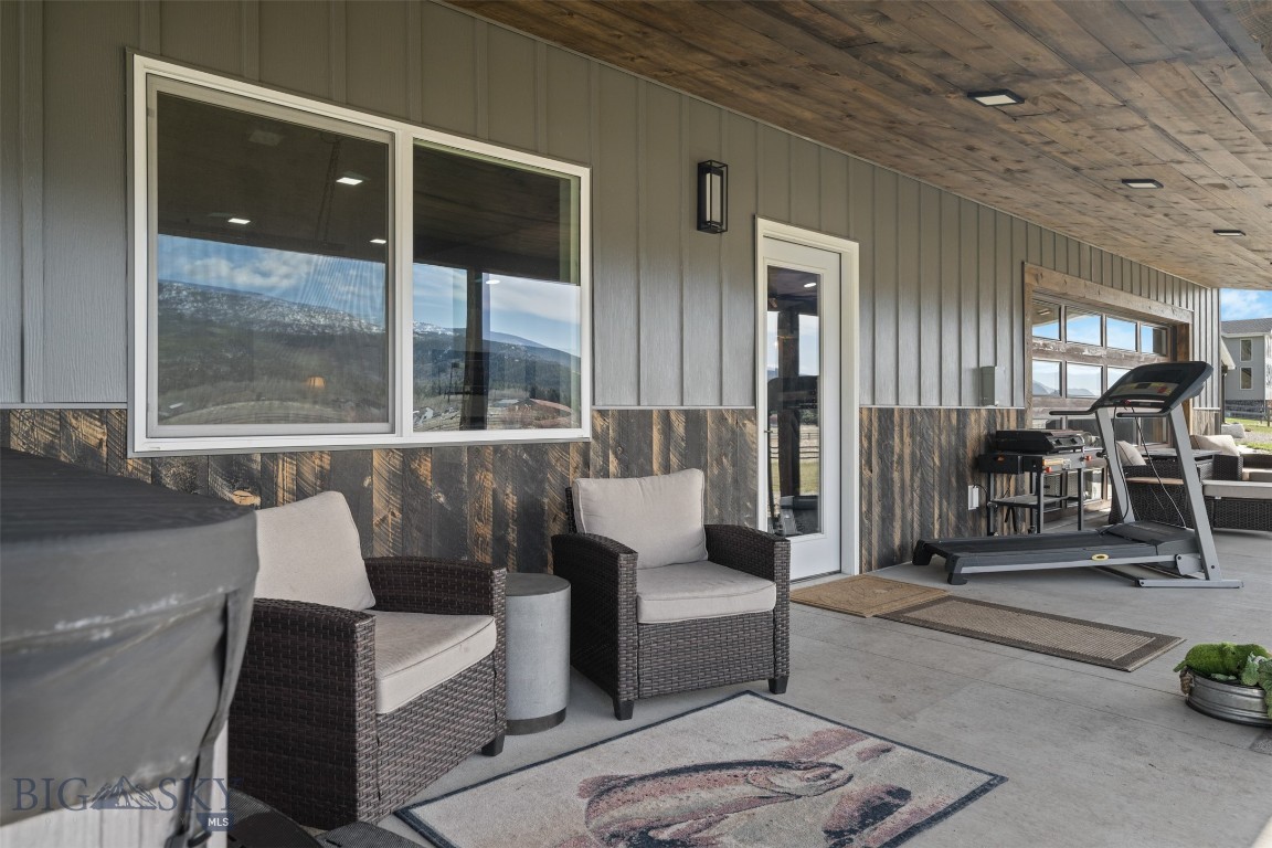 3015 N Cable Road N Property Photo 17