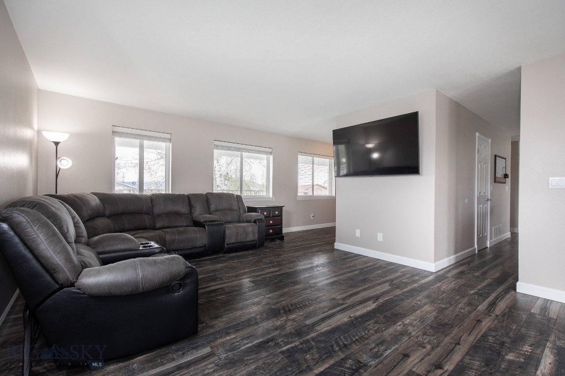 8116 Alamosa Circle Property Photo 18