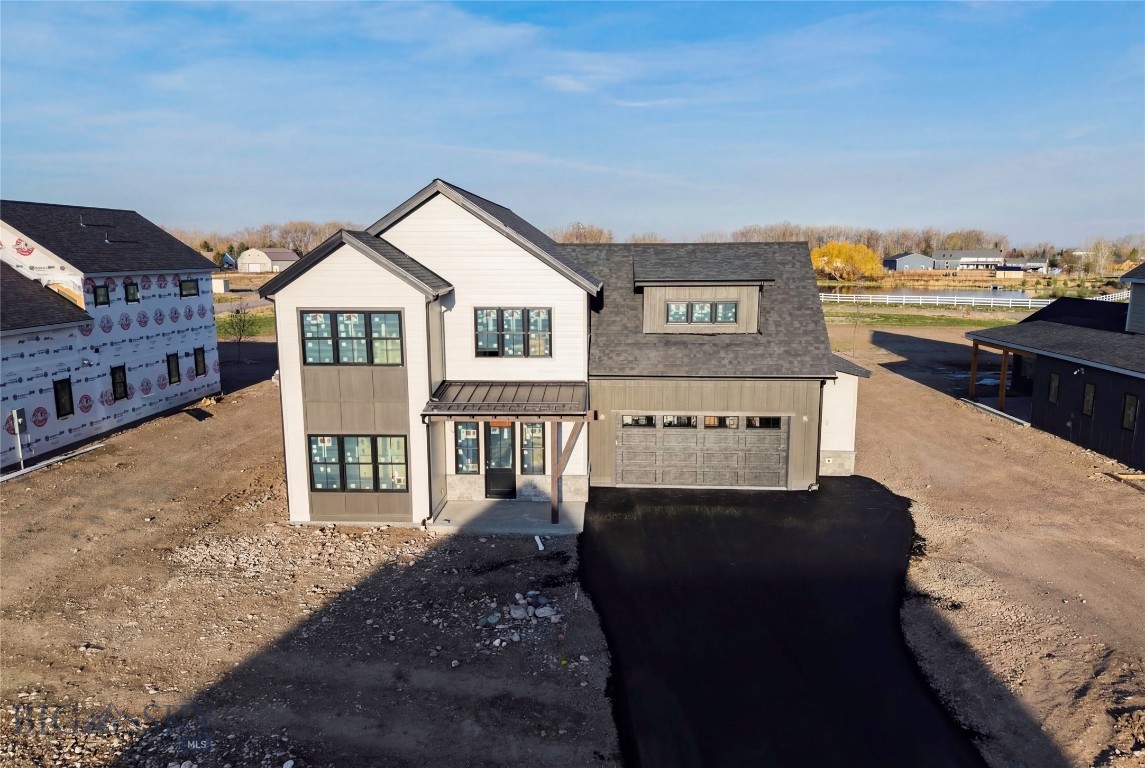 201 Creekbank Loop Property Photo 3