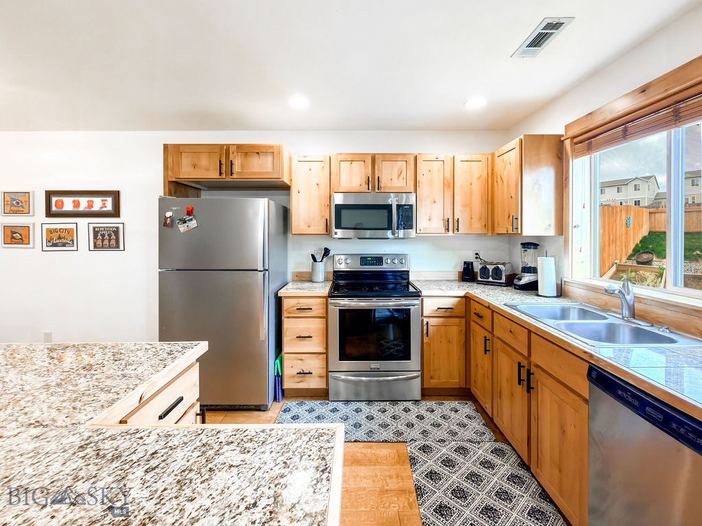 23 Prairie Grass B Property Photo 1