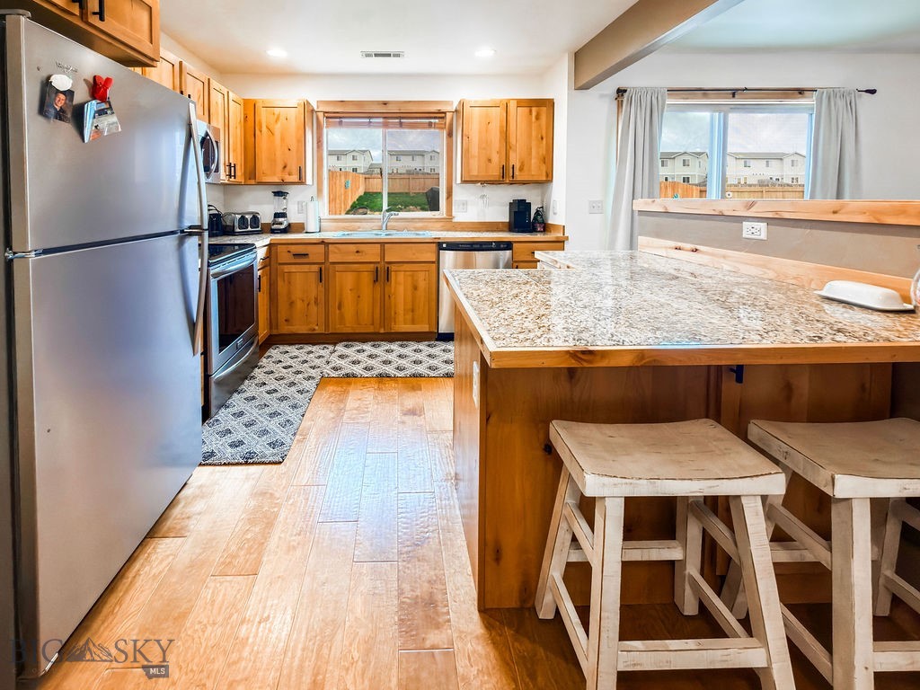 23 Prairie Grass B Property Photo 3