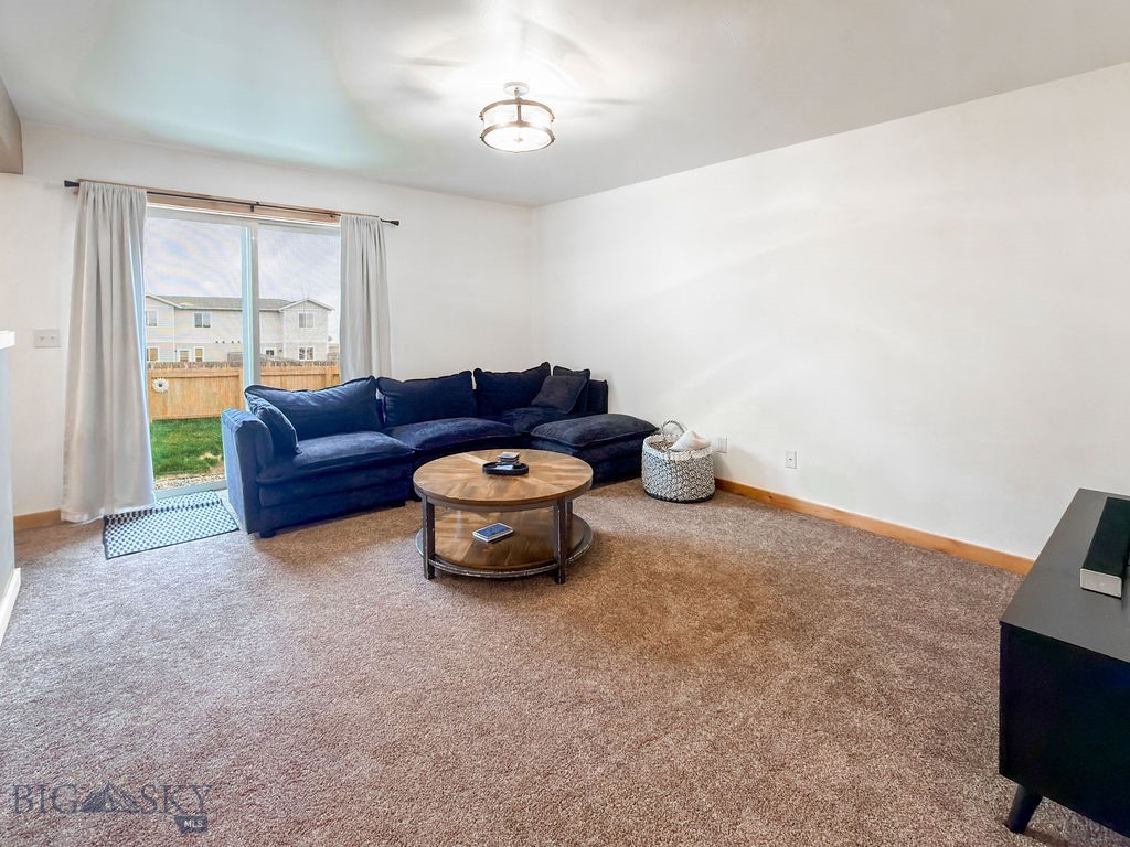 23 Prairie Grass B Property Photo 6