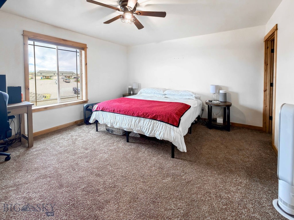 23 Prairie Grass B Property Photo 10