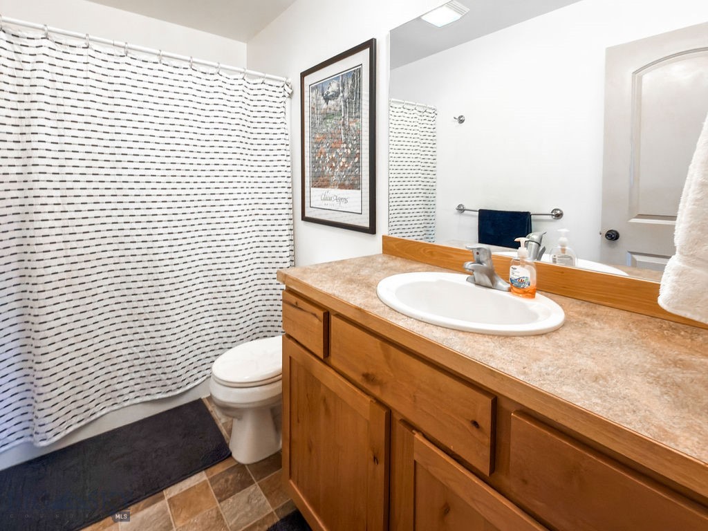 23 Prairie Grass B Property Photo 13