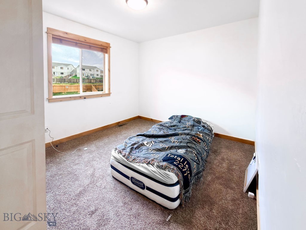23 Prairie Grass B Property Photo 19