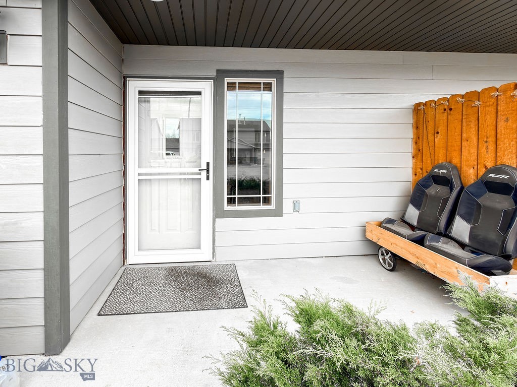 23 Prairie Grass B Property Photo 21