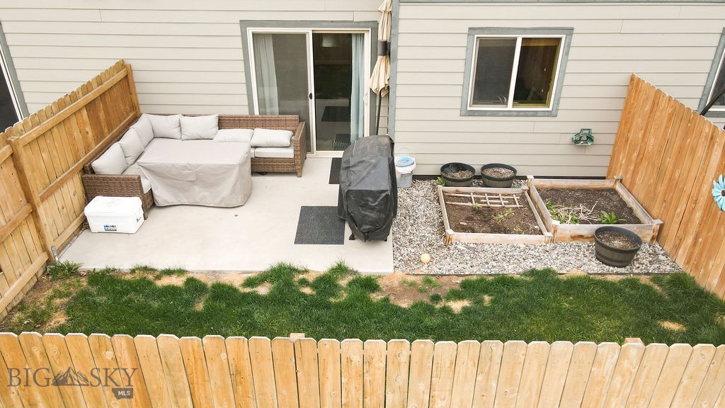 23 Prairie Grass B Property Photo 23
