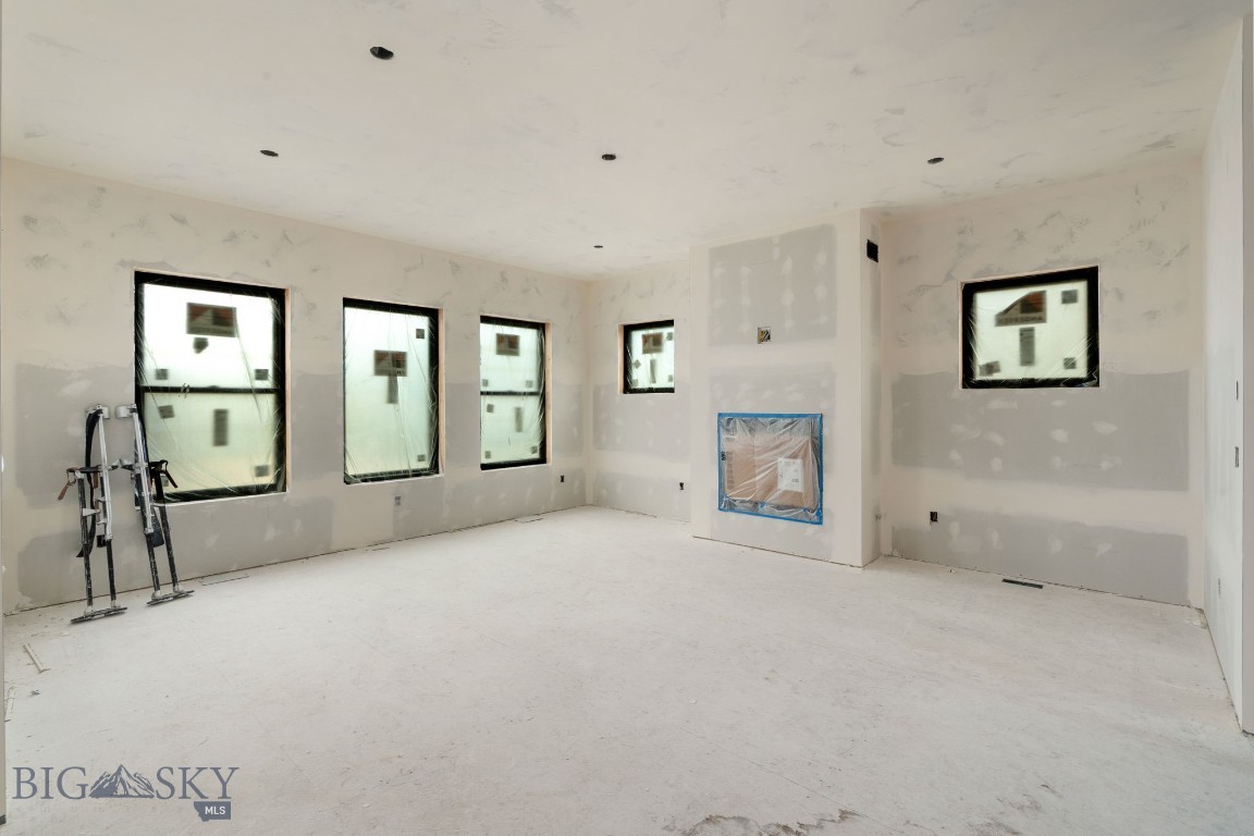 277 Creekbank Loop Property Photo 8