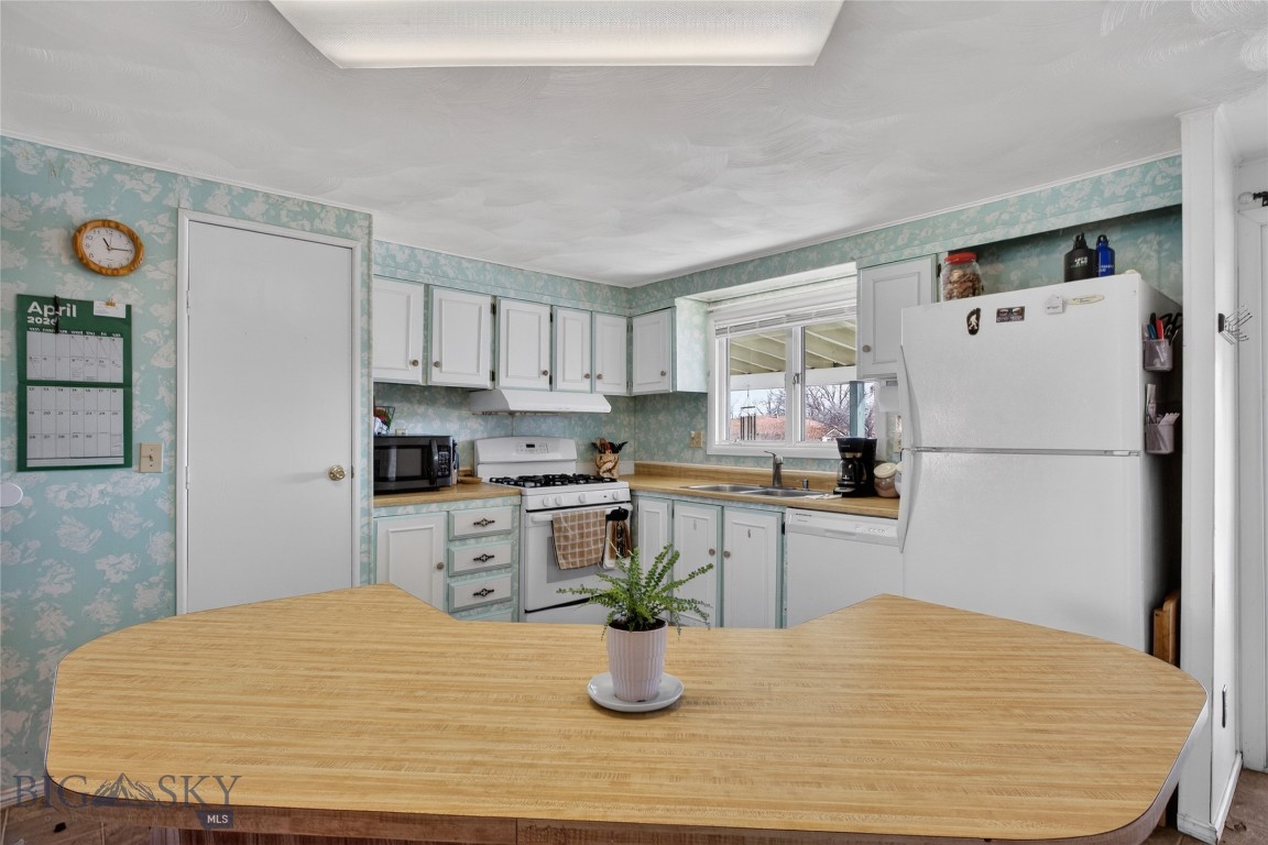 311 2nd Street S Property Photo 5