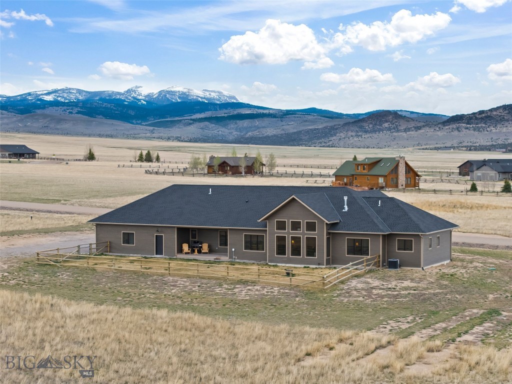 5 Bugle Court Property Photo 3