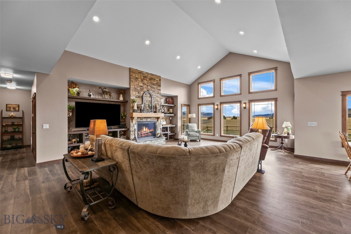 5 Bugle Court Property Photo 9
