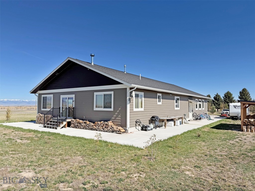65 Elwood Lane Property Photo 4