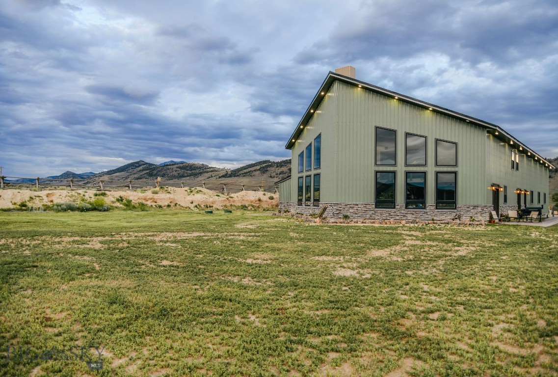 22869 Mt Highway 278 Property Photo 4