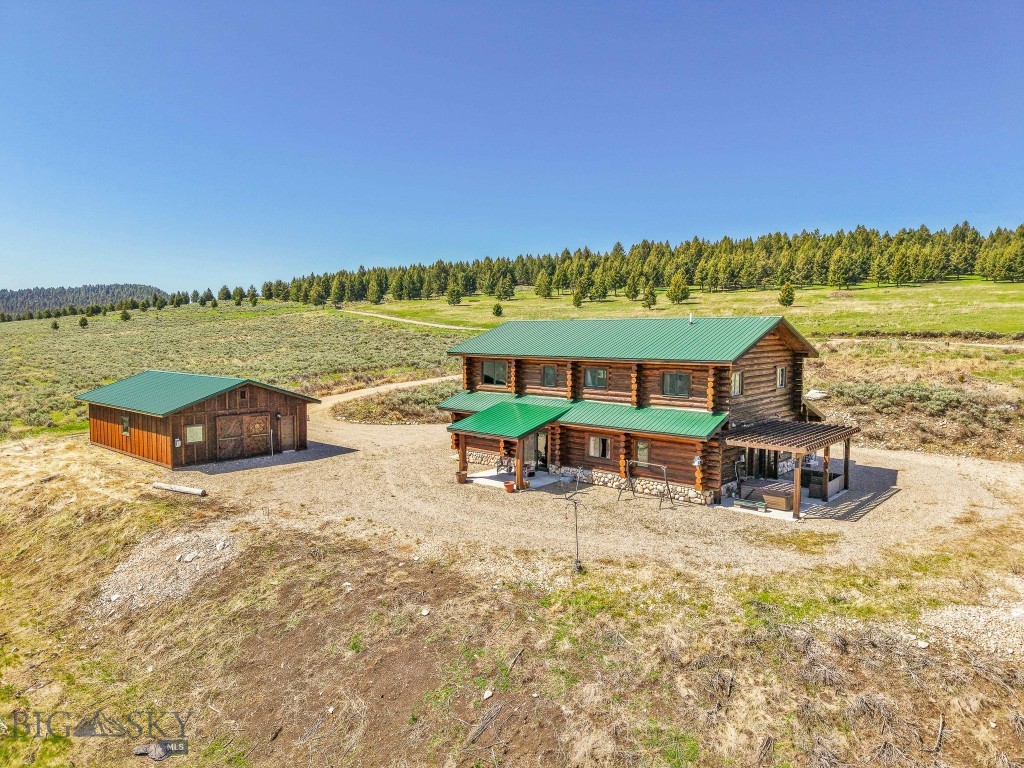 23 Lake Trail Property Photo 4