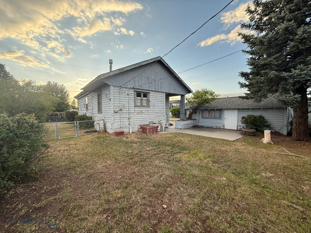 3320 Busch Property Photo 12