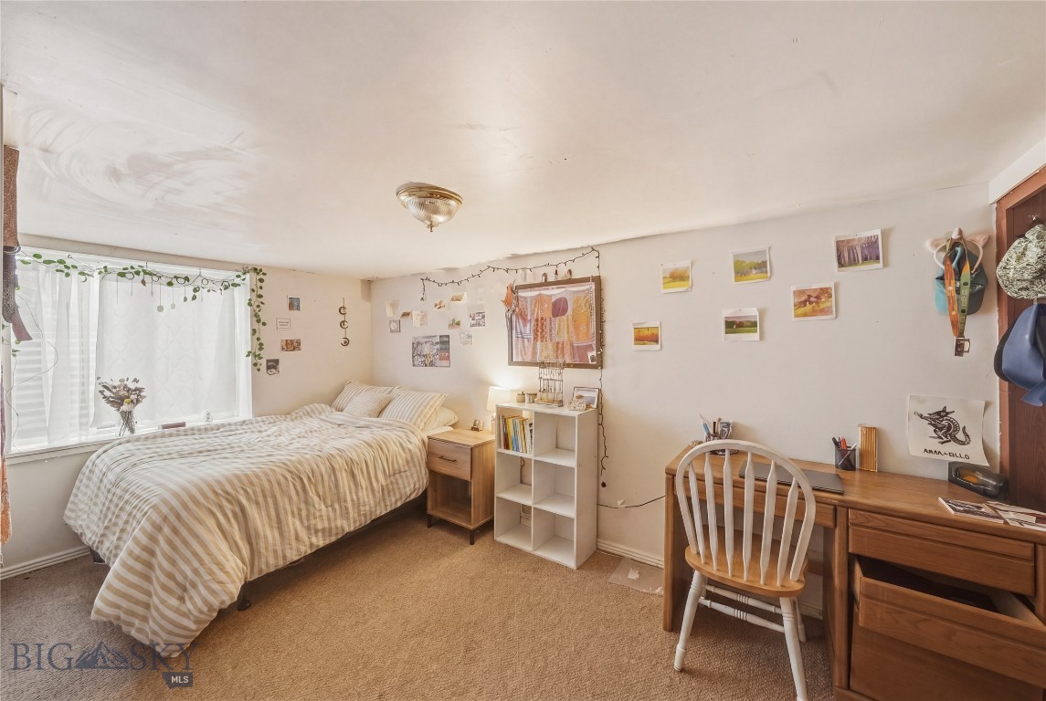 407 S 10th Avenue Property Photo 18