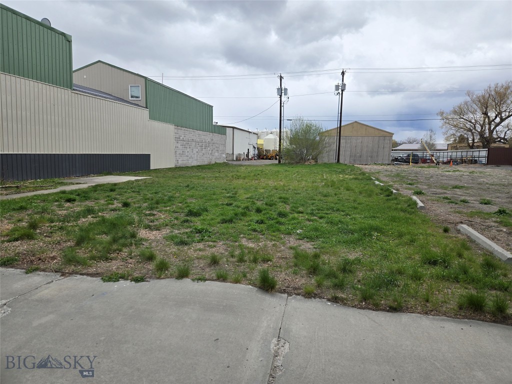 118 Main Street Property Photo