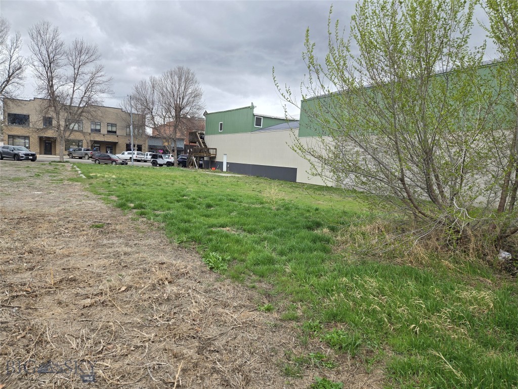 118 Main Street Property Photo 6