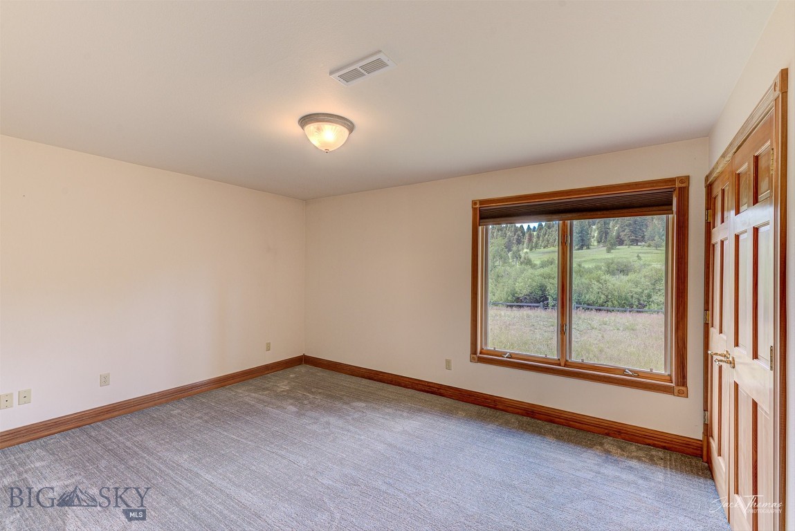 19 September Drive Property Photo 65