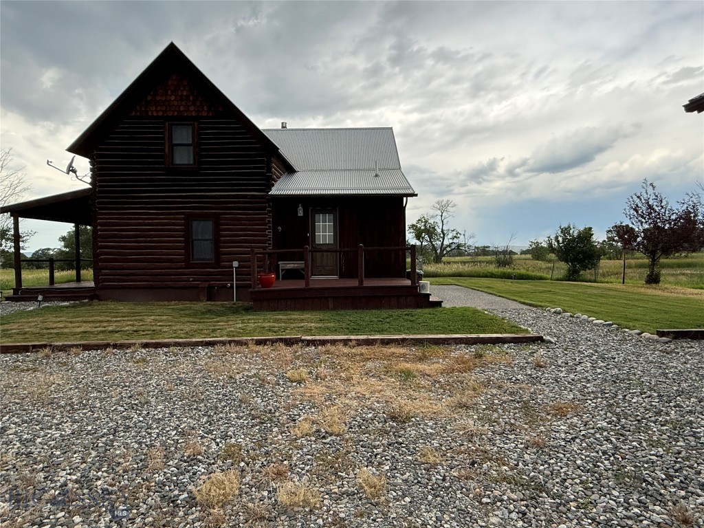185 Howie Property Photo 17