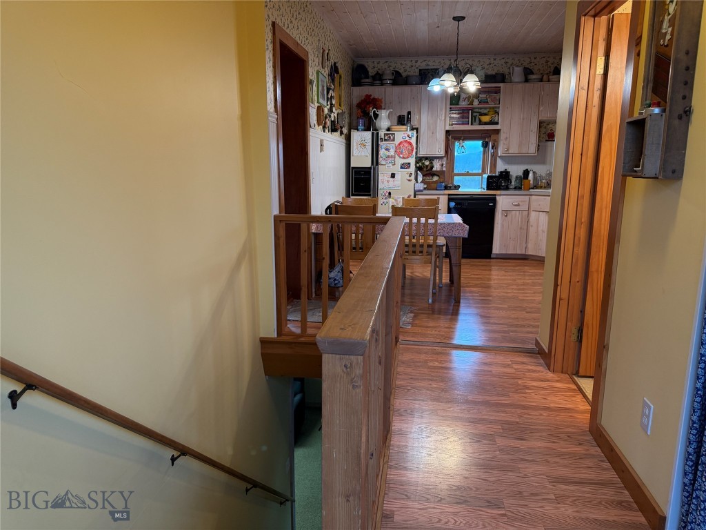 185 Howie Property Photo 18