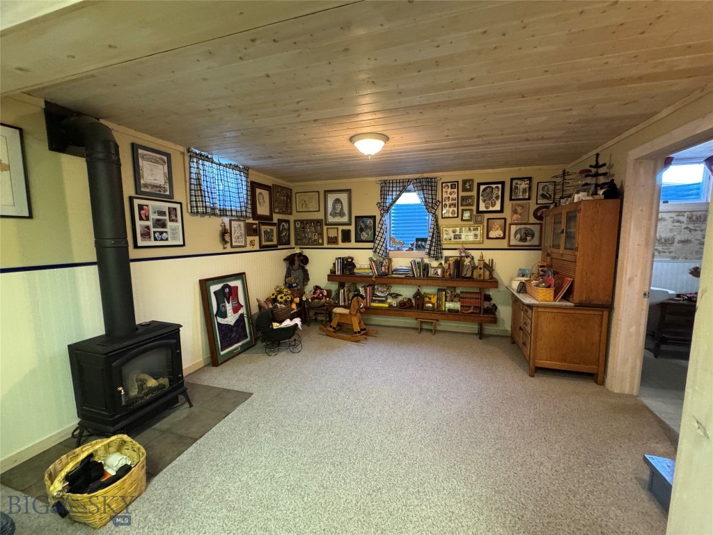 185 Howie Property Photo 29
