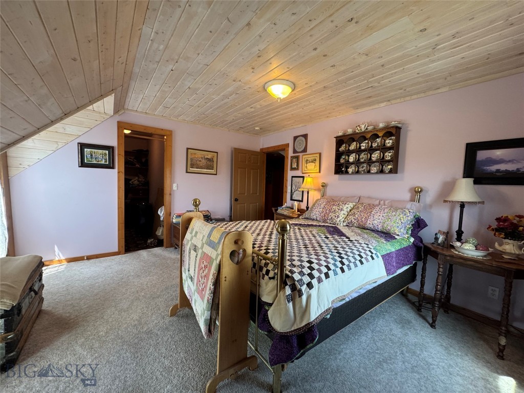 185 Howie Property Photo 31