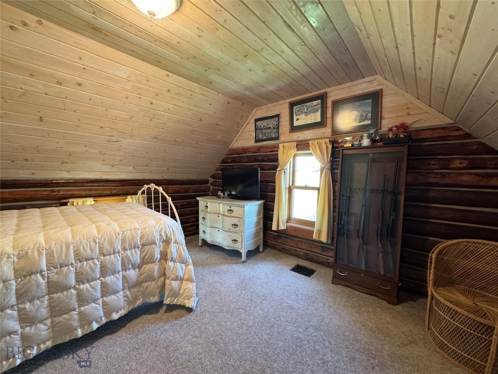 185 Howie Property Photo 33