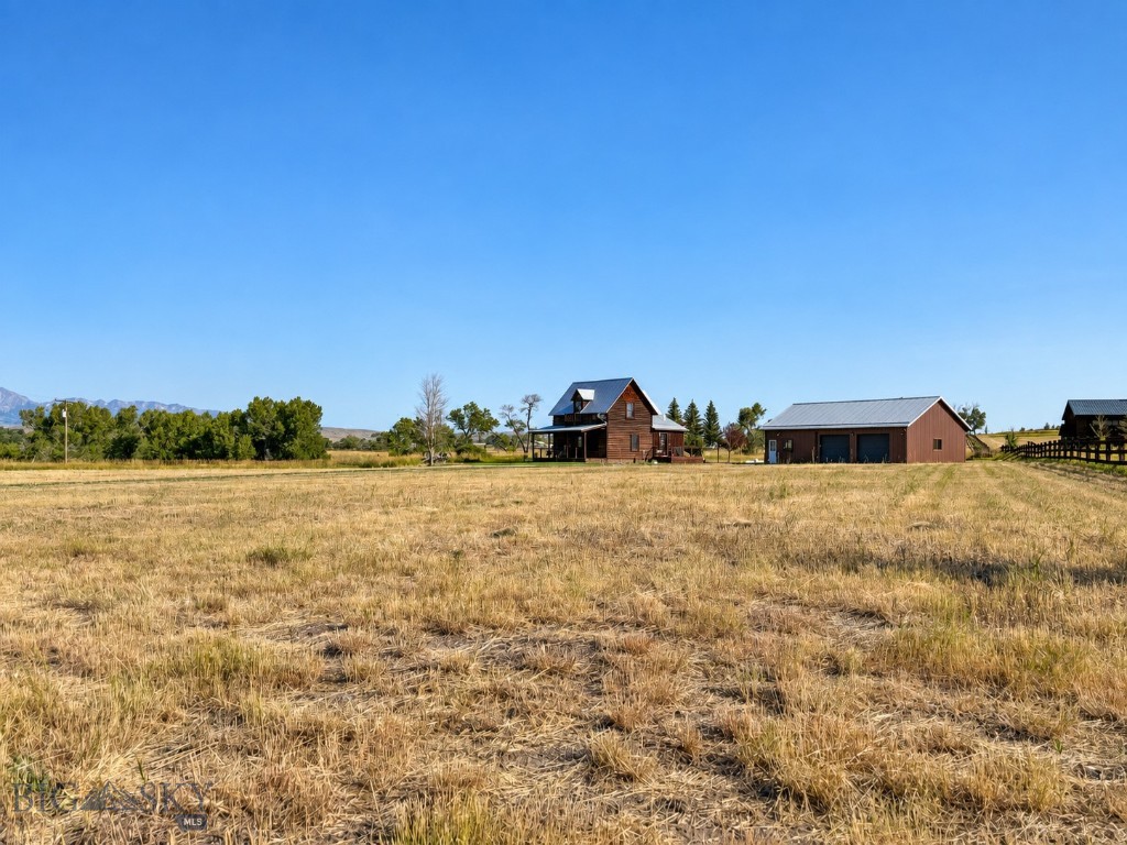 185 Howie Property Photo 38