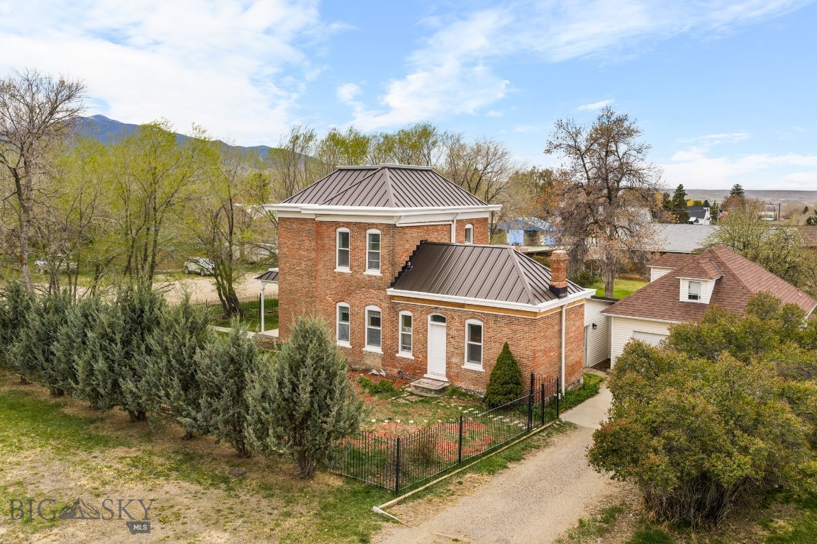 113 E Poppleton Street Property Photo 1