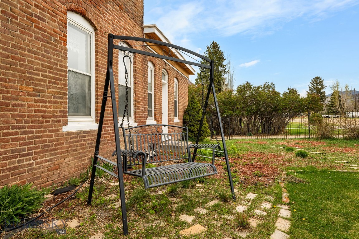113 E Poppleton Street Property Photo 13