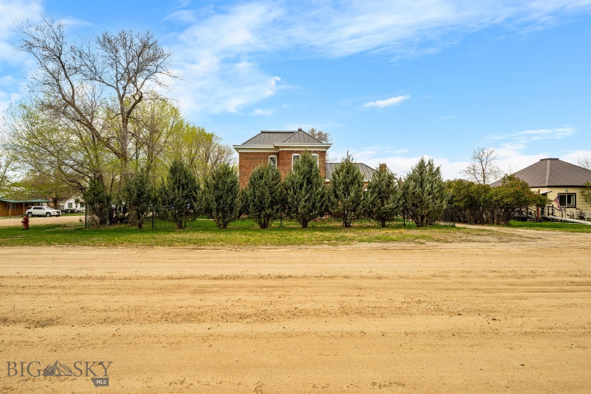 113 E Poppleton Street Property Photo 17