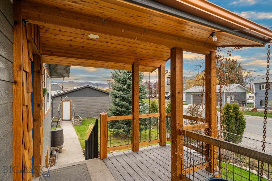 209 4th Street Property Photo 8